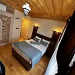 Capitol Antique Pearl Hotel Appartement *