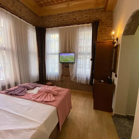 Capitol Antique Pearl Hotel Apartman *
