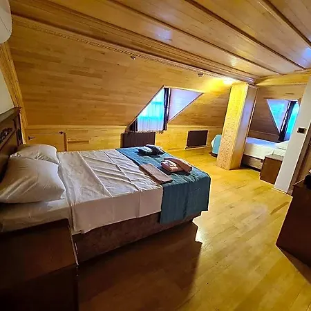 Apartman Capitol Antique Pearl Hotel *