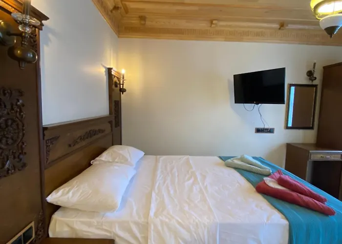 Capitol Antique Pearl