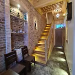 Antique Pearl Apartment